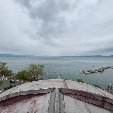Le Duc D Albe Face Au Leman Évian-les-Bains